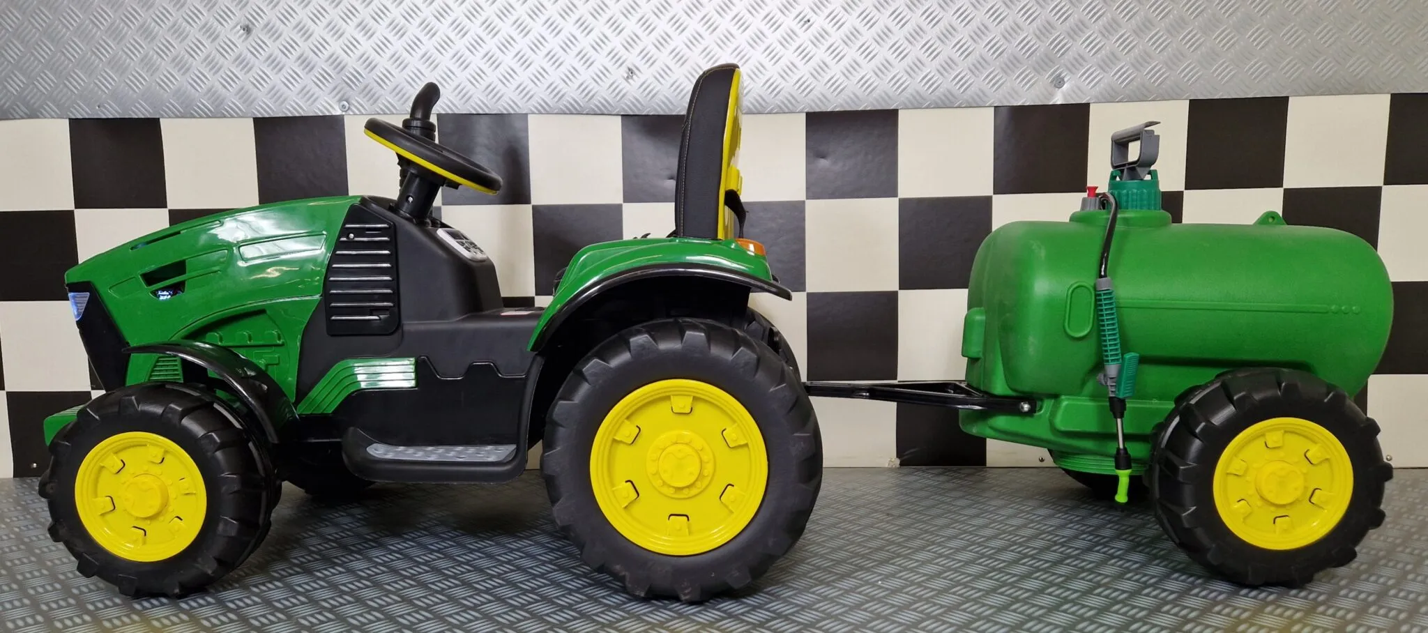 TRACTOR INFANTIL 12V CON DEPÓSITO DE AGUA, RC PARENTAL - KI4TRACTORAGU